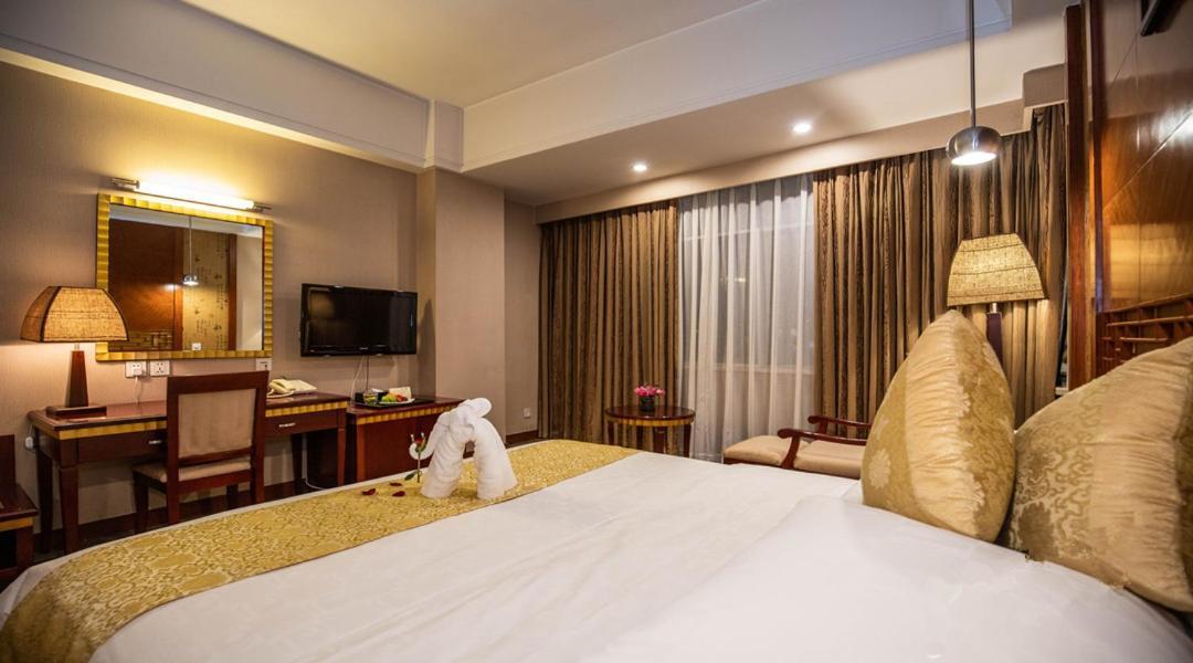 Kunming Golden Spring Hotel Exterior foto