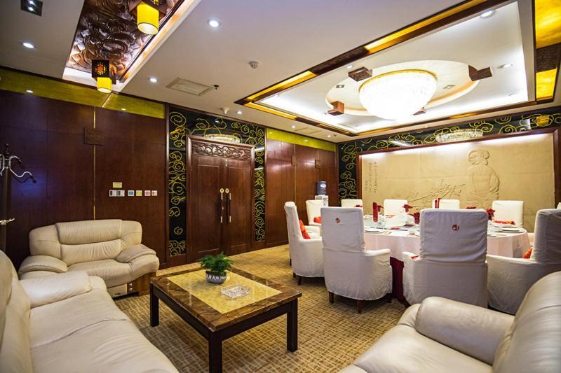 Kunming Golden Spring Hotel Exterior foto